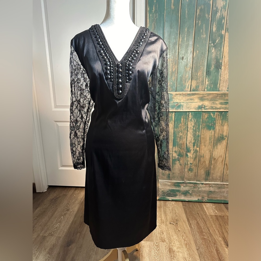 Black Modal Satin
Bead V Neck tunic dress lace sleeves woman size 16 - Picture 3 of 16